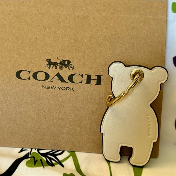 Coach Keyring Bear NWOT - Picture 2 of 4